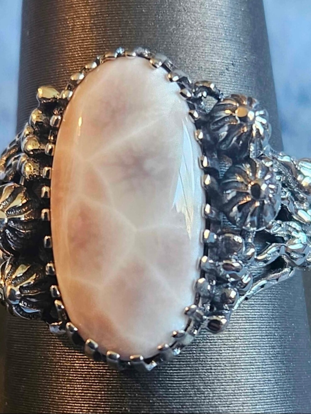 Pink Natrolite Coral Design 925 Silver Ring